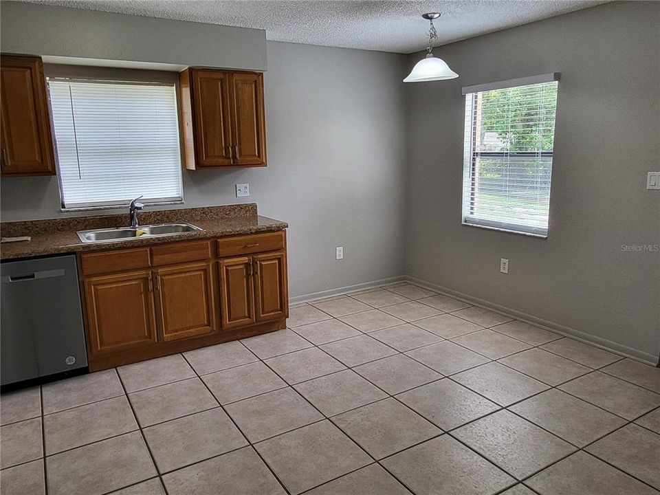 For Sale: $499,900 (4 beds, 0 baths, 1872 Square Feet)