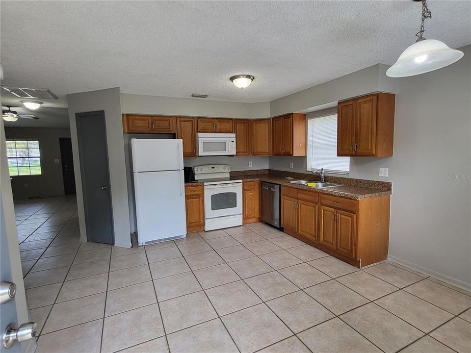 For Sale: $499,900 (4 beds, 0 baths, 1872 Square Feet)