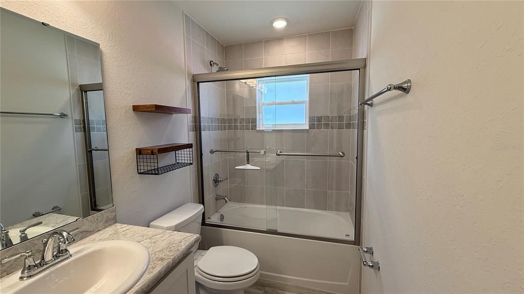 For Rent: $2,250 (4 beds, 2 baths, 2074 Square Feet)