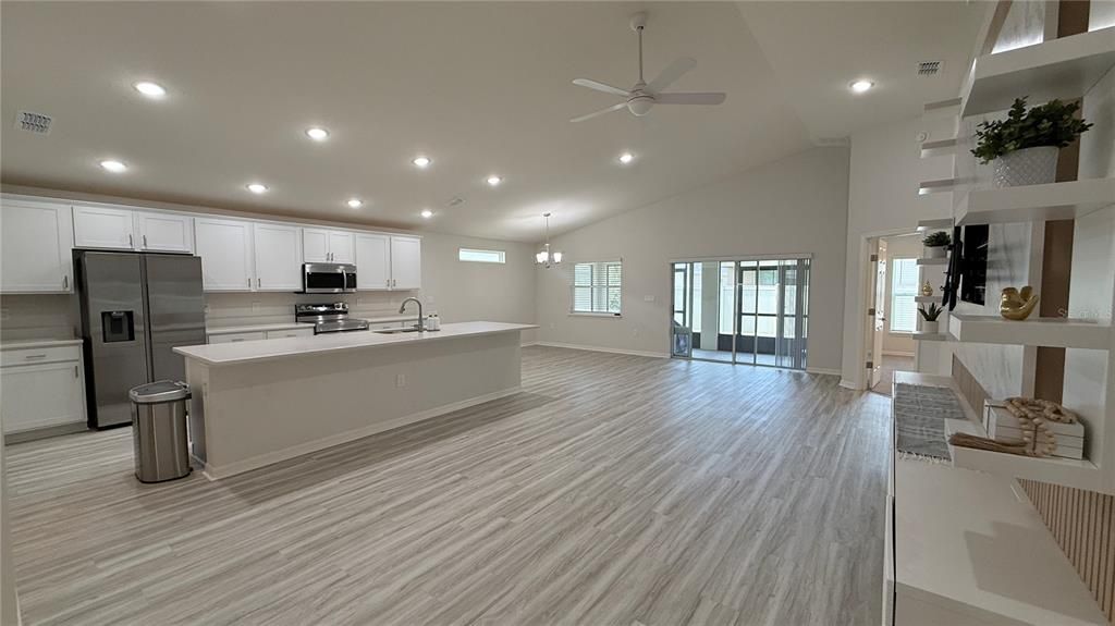 For Rent: $2,250 (4 beds, 2 baths, 2074 Square Feet)