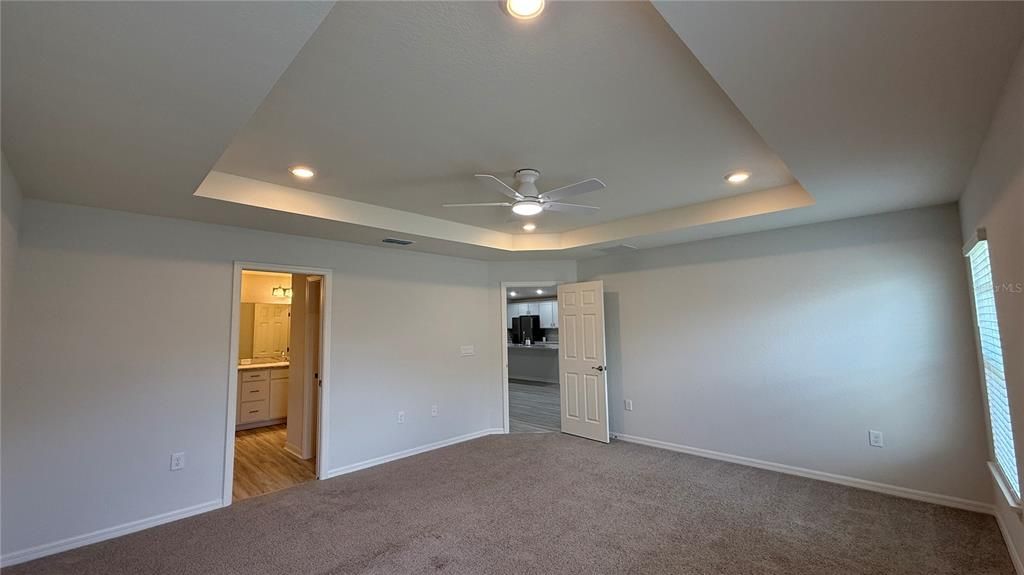For Rent: $2,250 (4 beds, 2 baths, 2074 Square Feet)