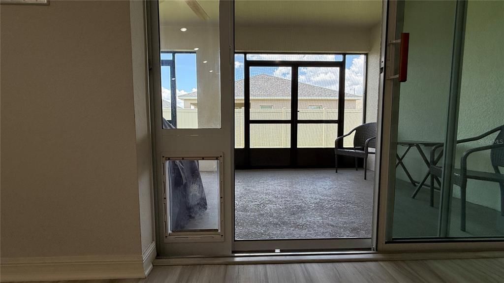For Rent: $2,250 (4 beds, 2 baths, 2074 Square Feet)