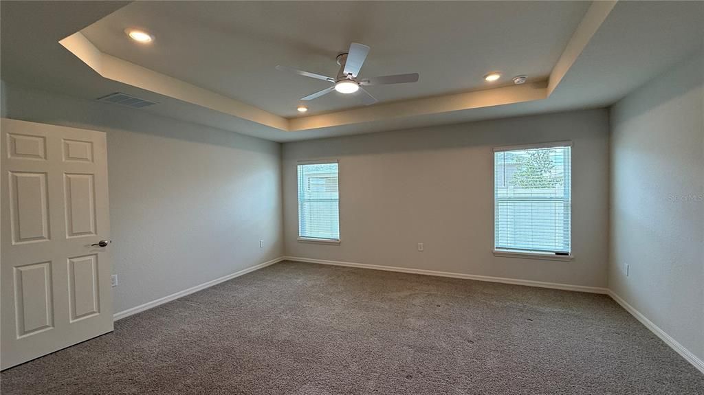 For Rent: $2,250 (4 beds, 2 baths, 2074 Square Feet)
