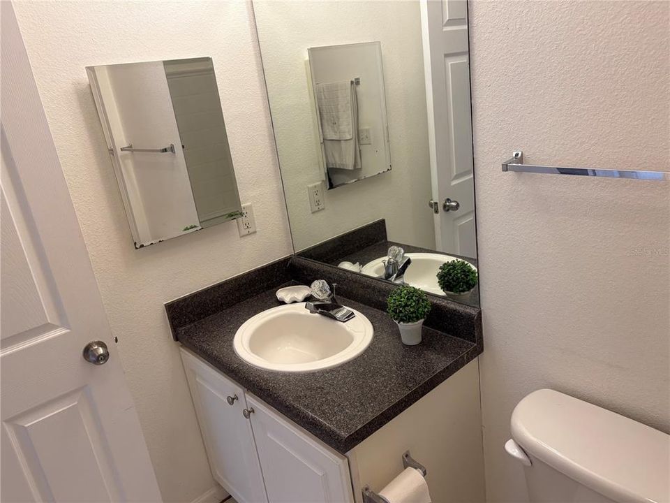 For Rent: $1,250 (1 beds, 1 baths, 794 Square Feet)