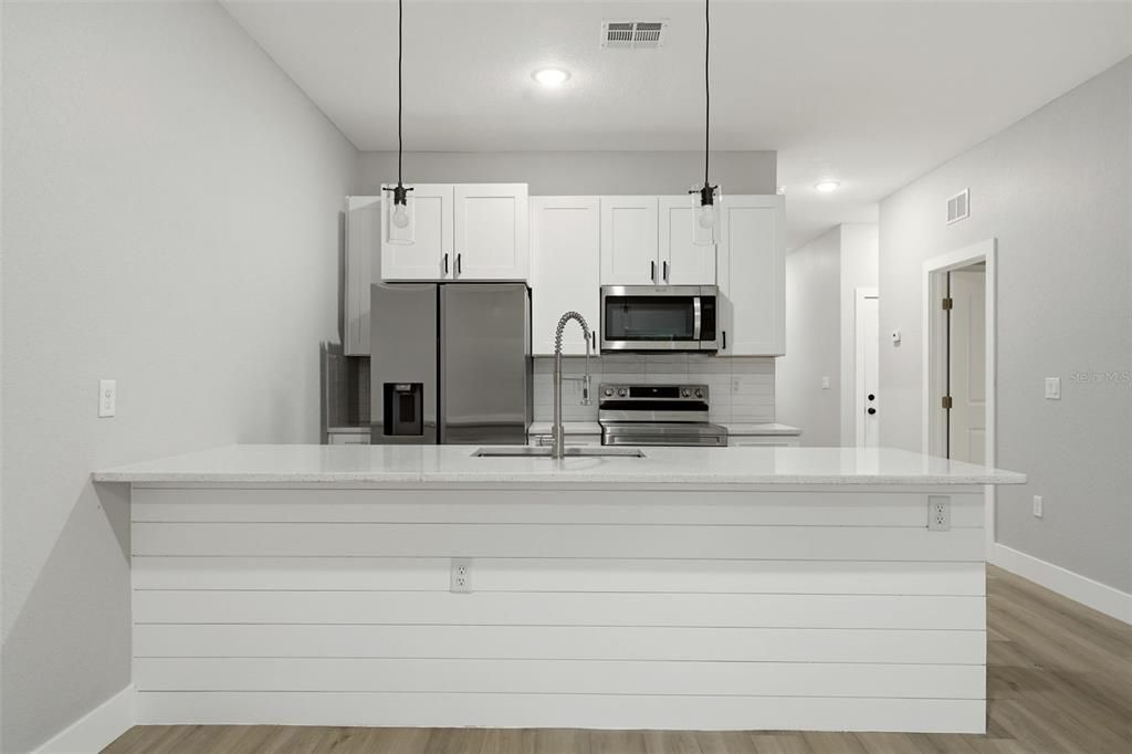 For Sale: $459,000 (6 beds, 0 baths, 2413 Square Feet)