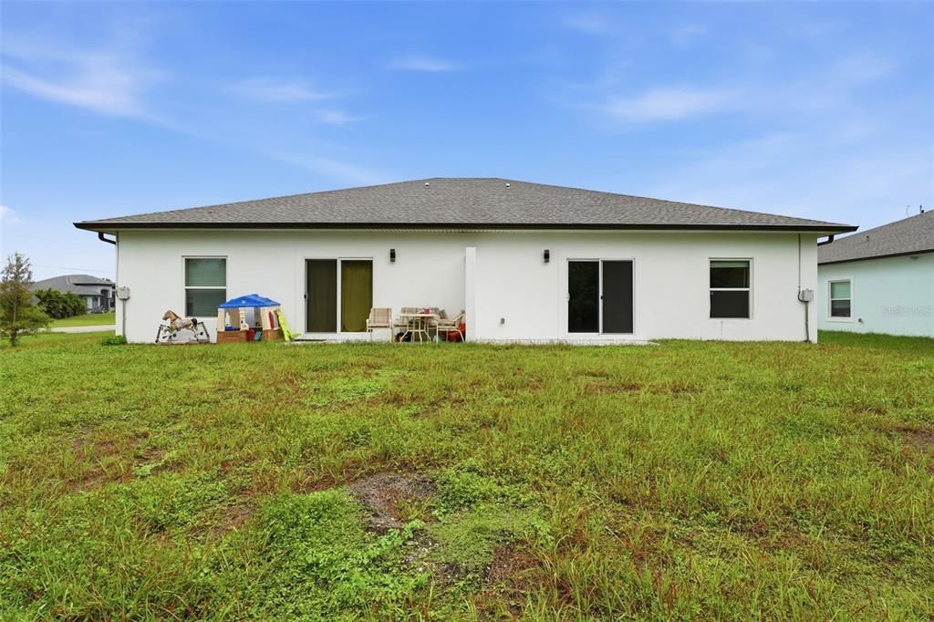 For Sale: $459,000 (6 beds, 0 baths, 2413 Square Feet)