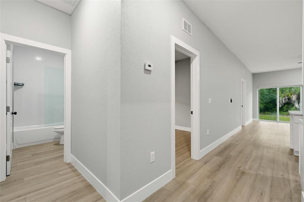 For Sale: $459,000 (6 beds, 0 baths, 2413 Square Feet)