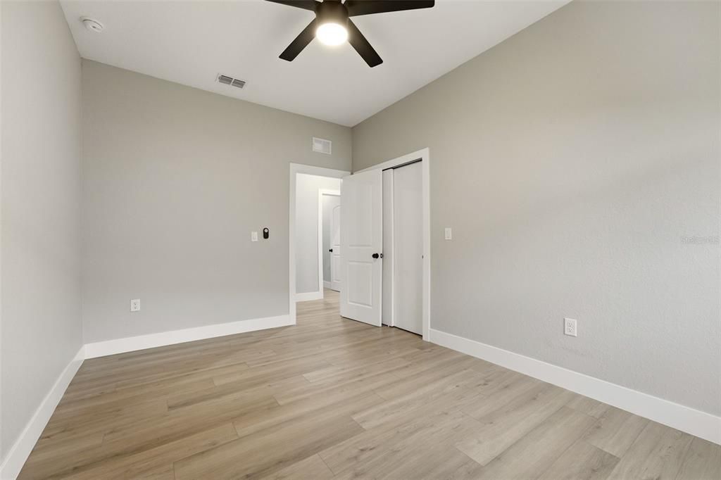 For Sale: $459,000 (6 beds, 0 baths, 2413 Square Feet)