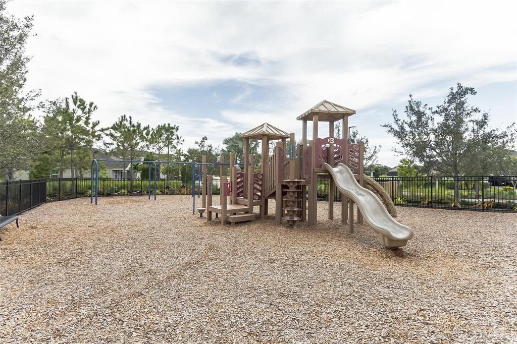 For Rent: $2,200 (3 beds, 2 baths, 1614 Square Feet)