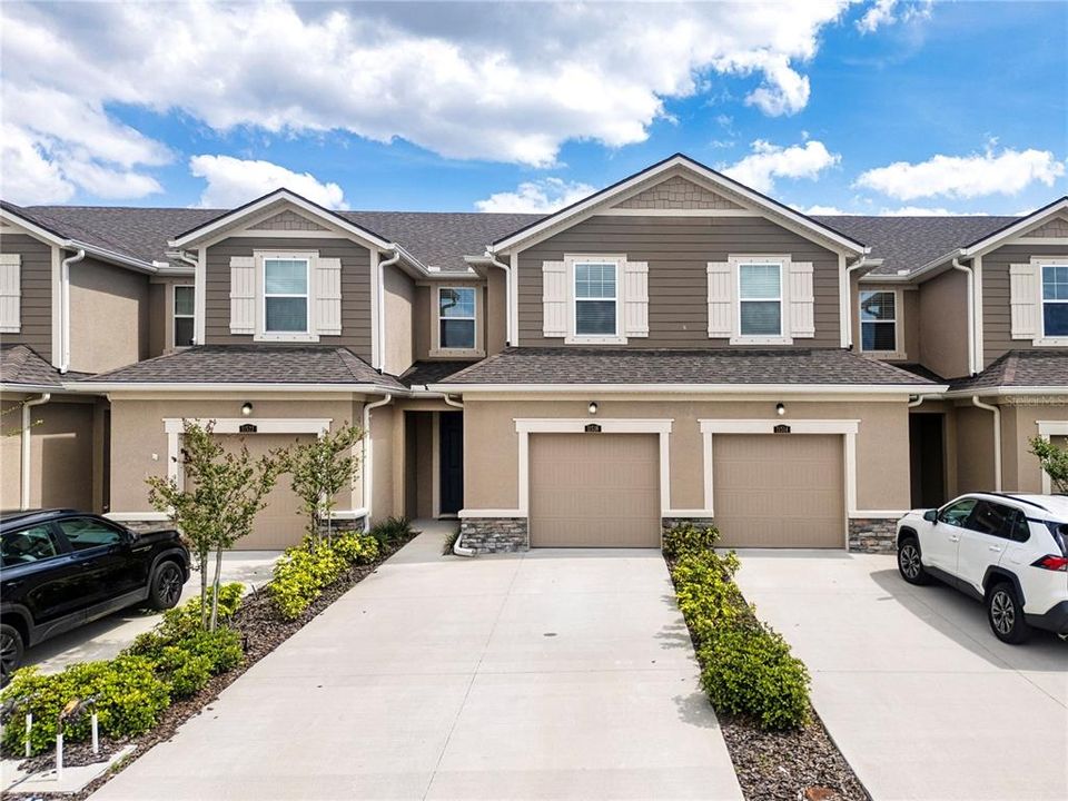 For Rent: $2,200 (3 beds, 2 baths, 1614 Square Feet)