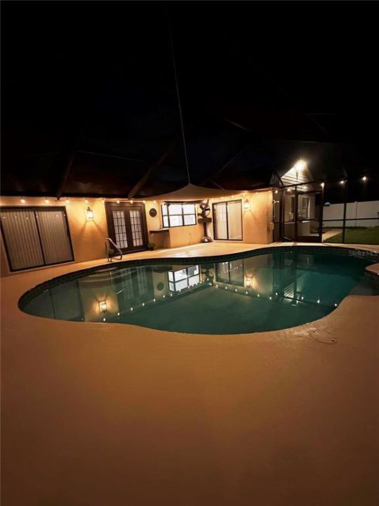 En Venta: $400,000 (4 camas, 2 baños, 1605 Pies cuadrados)