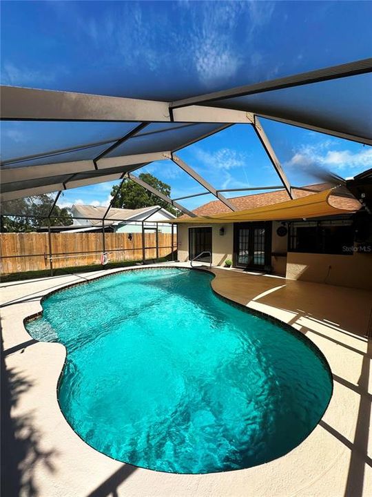 En Venta: $400,000 (4 camas, 2 baños, 1605 Pies cuadrados)