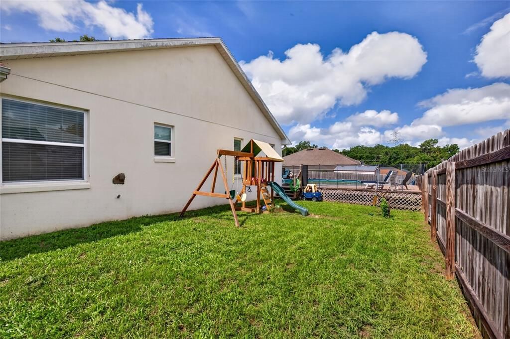 En Venta: $440,000 (4 camas, 3 baños, 2565 Pies cuadrados)
