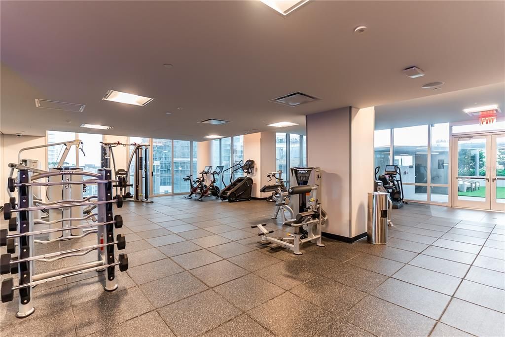 В аренду: $8,000 (2 спален, 2 ванн, 1250 Квадратных фут)