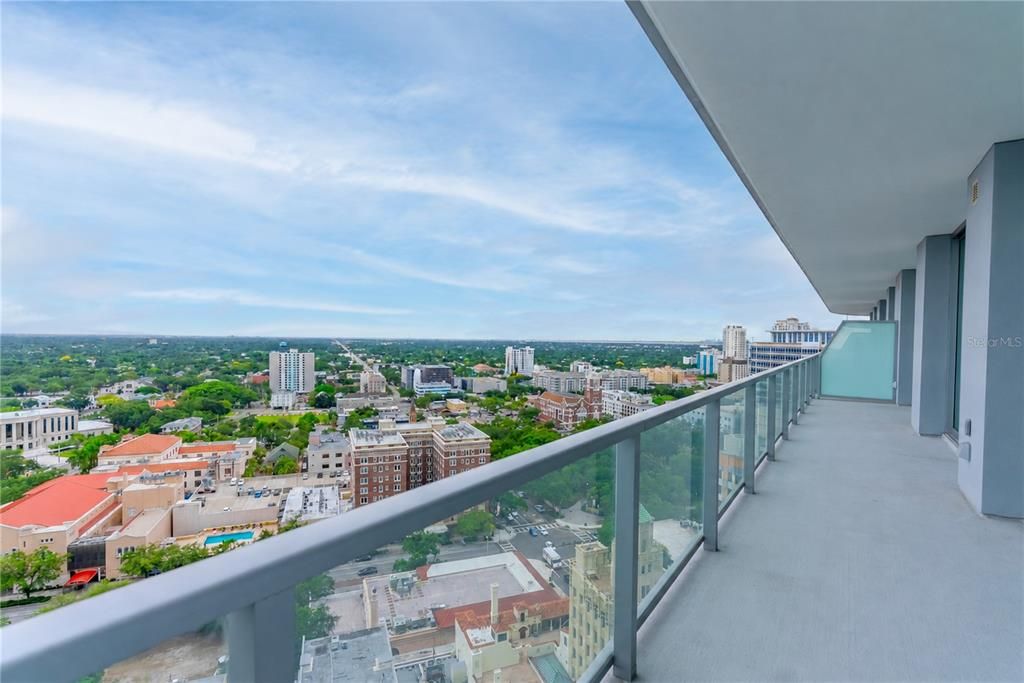 В аренду: $8,000 (2 спален, 2 ванн, 1250 Квадратных фут)