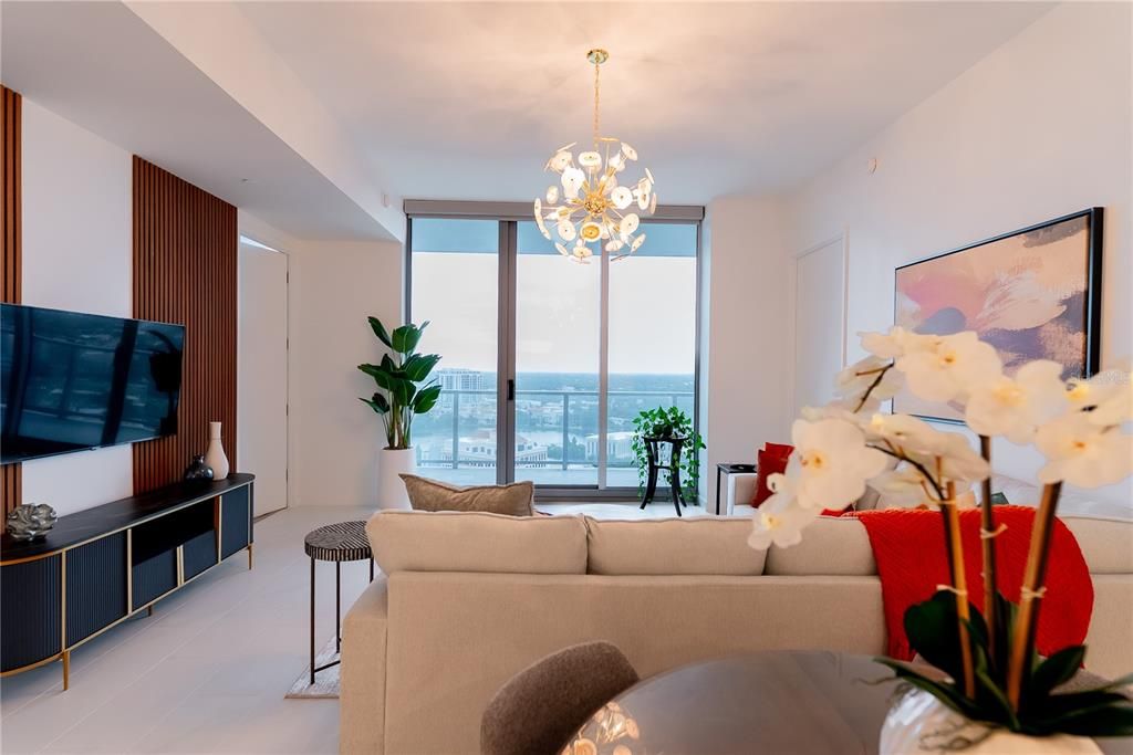 В аренду: $8,000 (2 спален, 2 ванн, 1250 Квадратных фут)