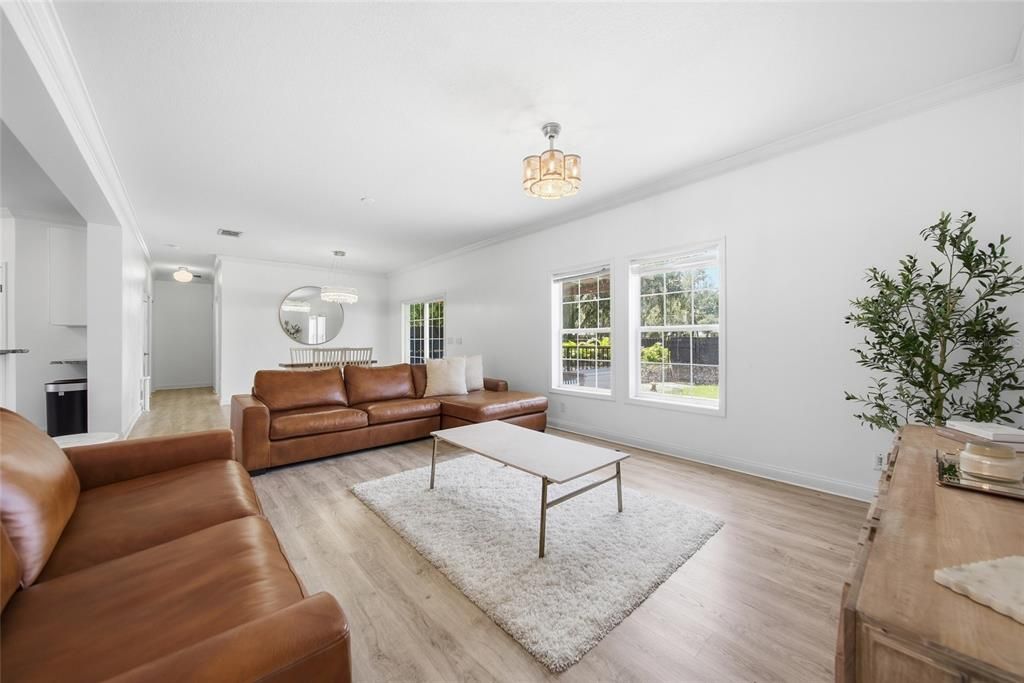 For Sale: $550,000 (3 beds, 2 baths, 1849 Square Feet)