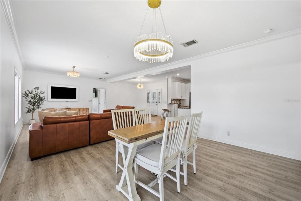 For Sale: $550,000 (3 beds, 2 baths, 1849 Square Feet)