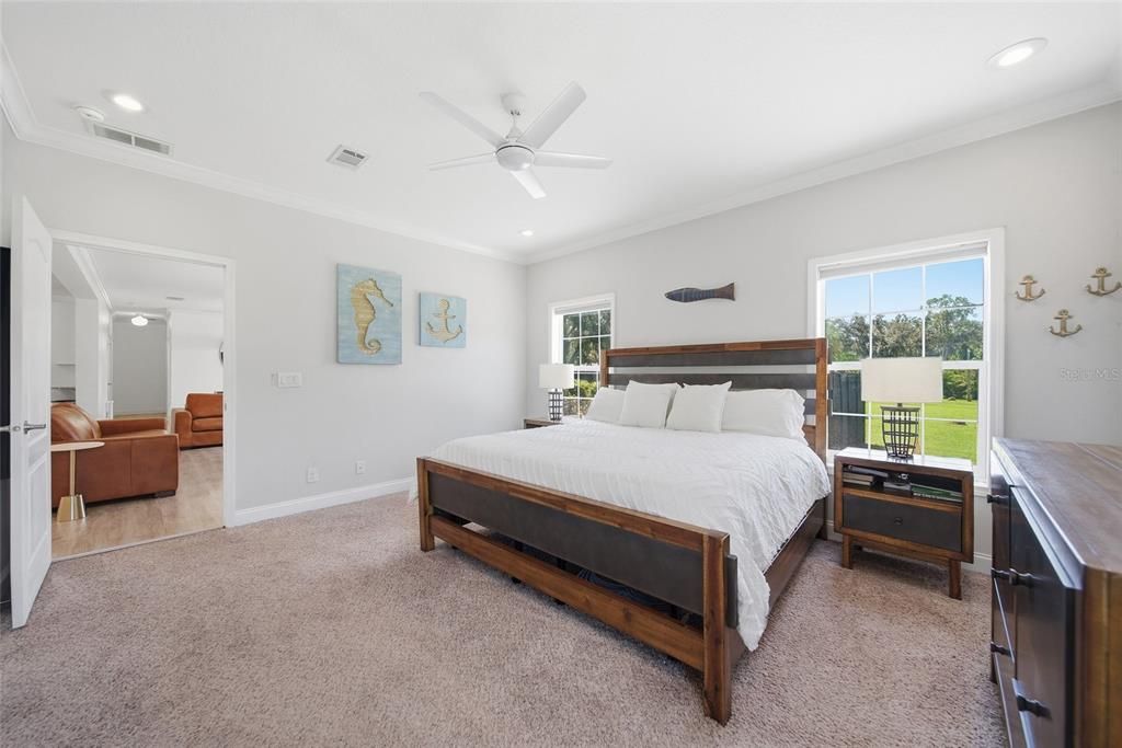 For Sale: $550,000 (3 beds, 2 baths, 1849 Square Feet)