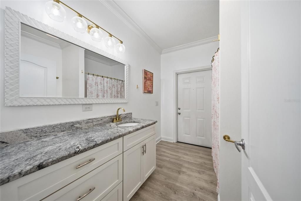 For Sale: $550,000 (3 beds, 2 baths, 1849 Square Feet)