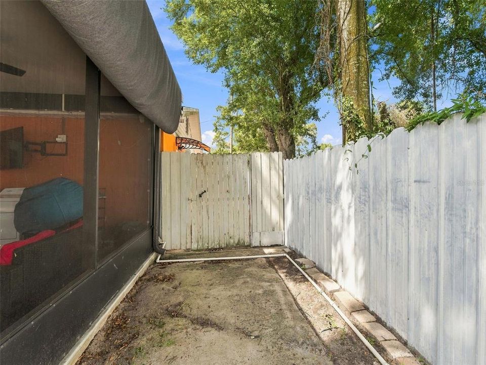 For Sale: $449,900 (4 beds, 3 baths, 1760 Square Feet)