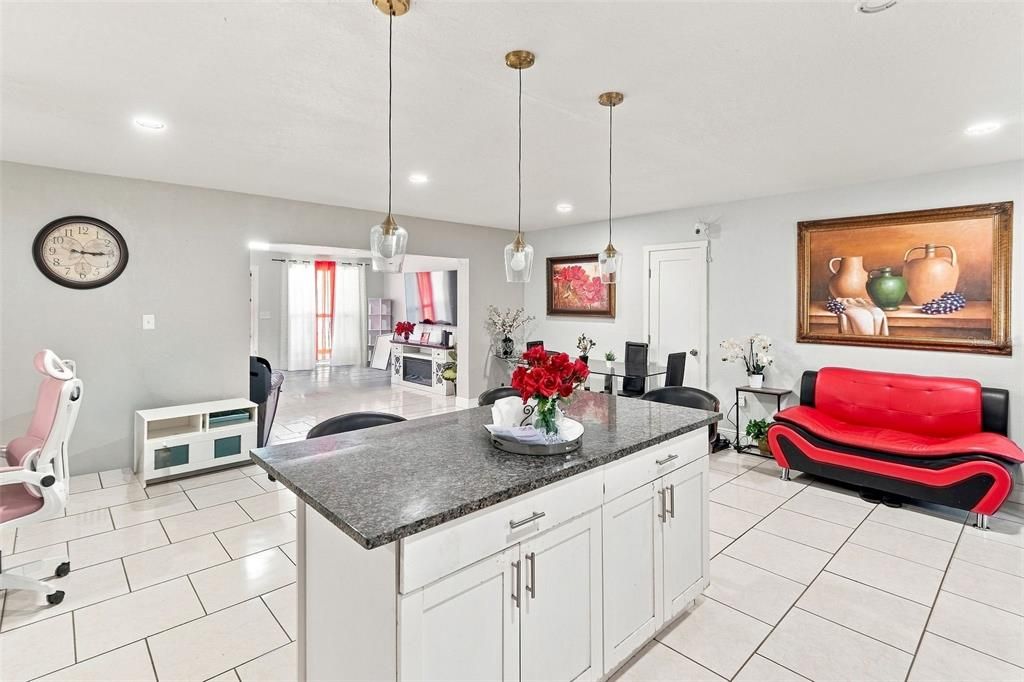 For Sale: $449,900 (4 beds, 3 baths, 1760 Square Feet)
