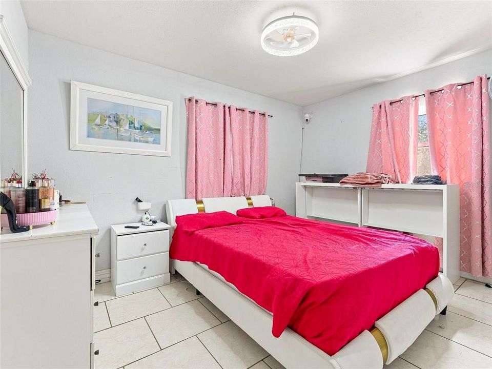 For Sale: $449,900 (4 beds, 3 baths, 1760 Square Feet)