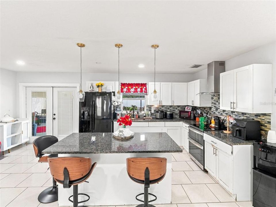 For Sale: $449,900 (4 beds, 3 baths, 1760 Square Feet)