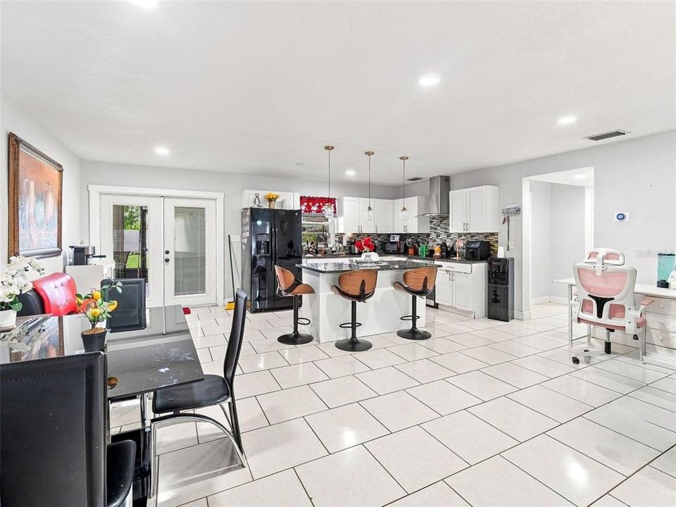 For Sale: $449,900 (4 beds, 3 baths, 1760 Square Feet)