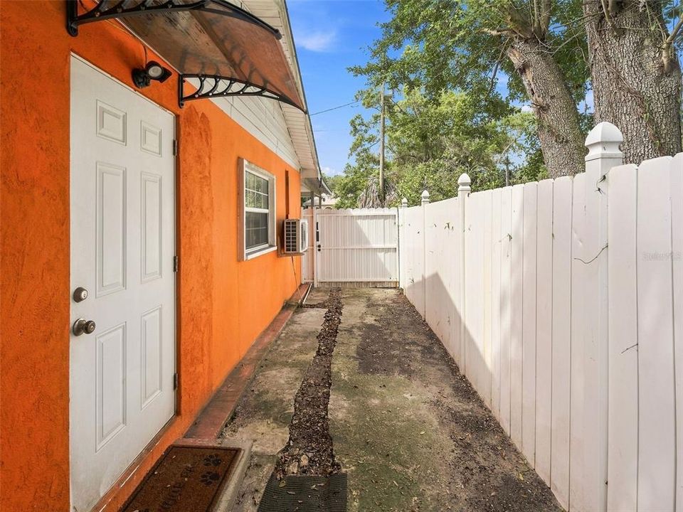 For Sale: $449,900 (4 beds, 3 baths, 1760 Square Feet)