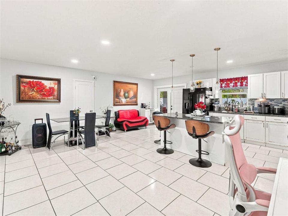 For Sale: $449,900 (4 beds, 3 baths, 1760 Square Feet)