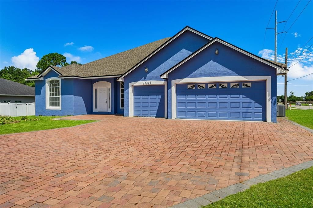 For Sale: $500,000 (4 beds, 3 baths, 2423 Square Feet)