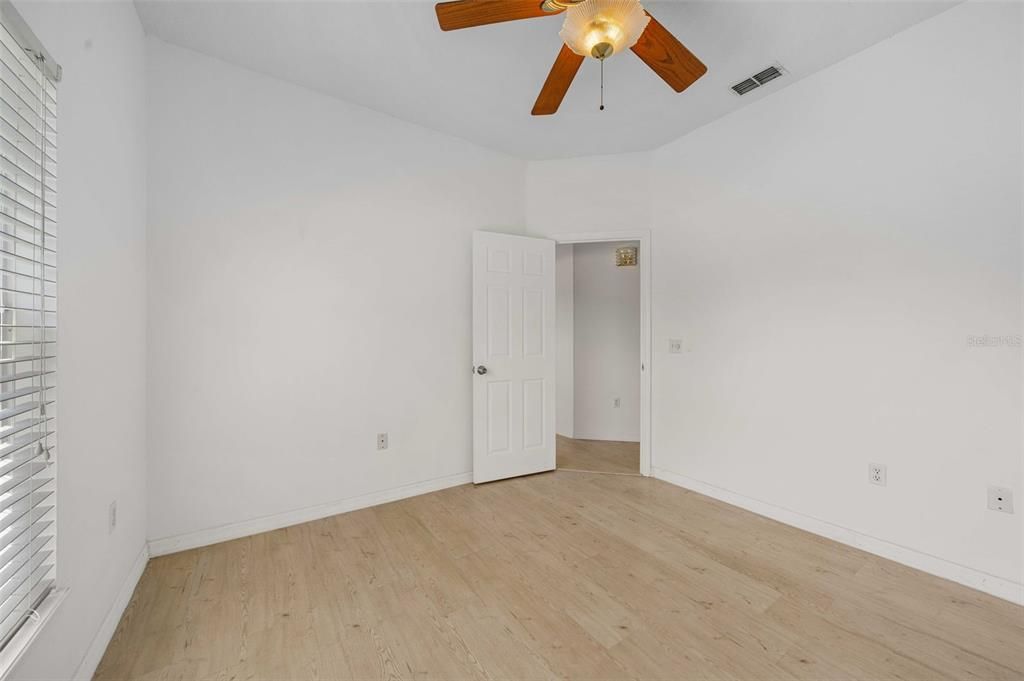 For Sale: $500,000 (4 beds, 3 baths, 2423 Square Feet)