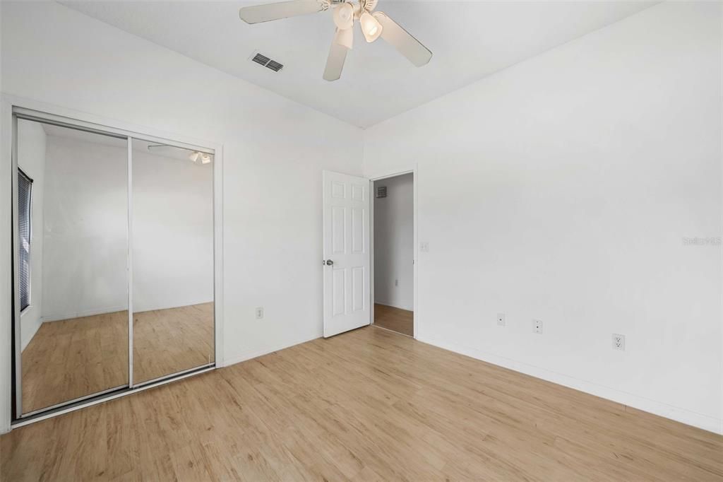 For Sale: $500,000 (4 beds, 3 baths, 2423 Square Feet)