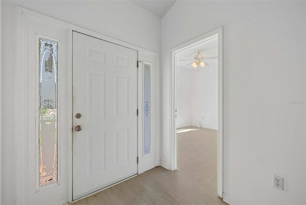 For Sale: $500,000 (4 beds, 3 baths, 2423 Square Feet)