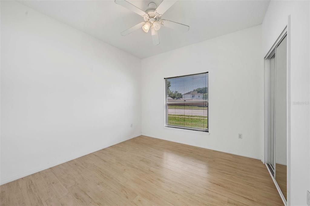 For Sale: $500,000 (4 beds, 3 baths, 2423 Square Feet)