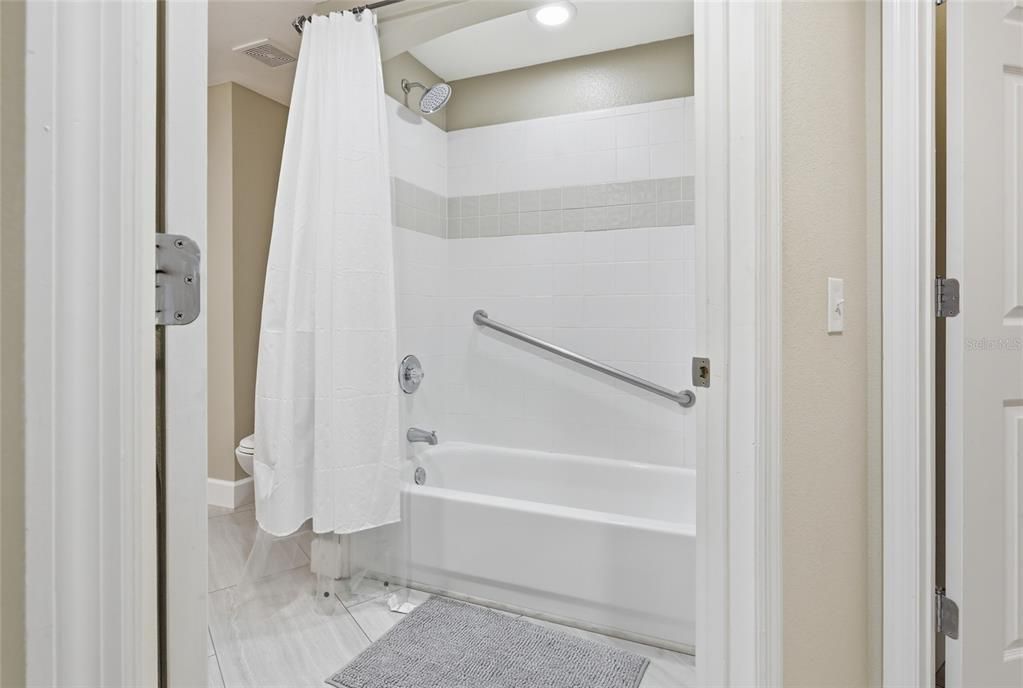 En Venta: $849,000 (3 camas, 2 baños, 1932 Pies cuadrados)