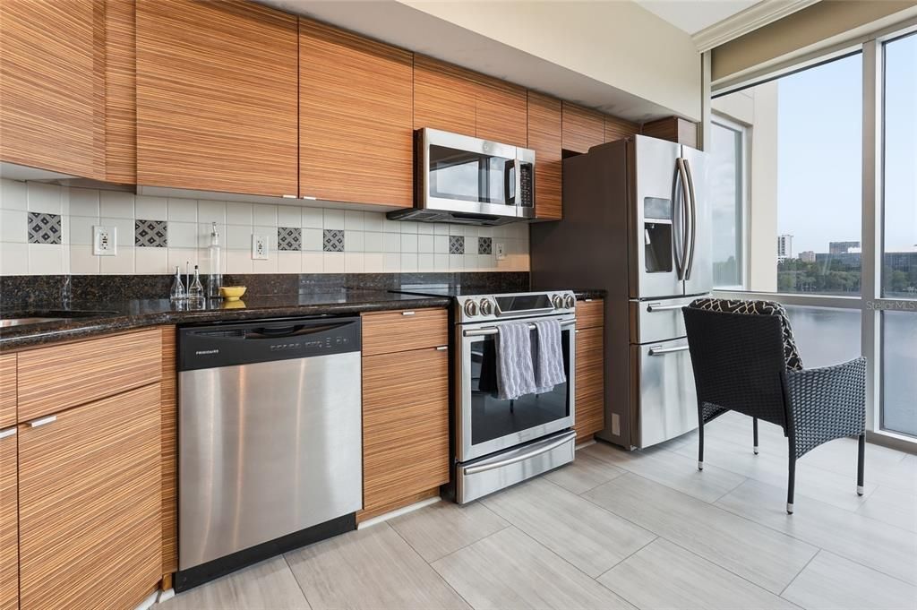 En Venta: $849,000 (3 camas, 2 baños, 1932 Pies cuadrados)