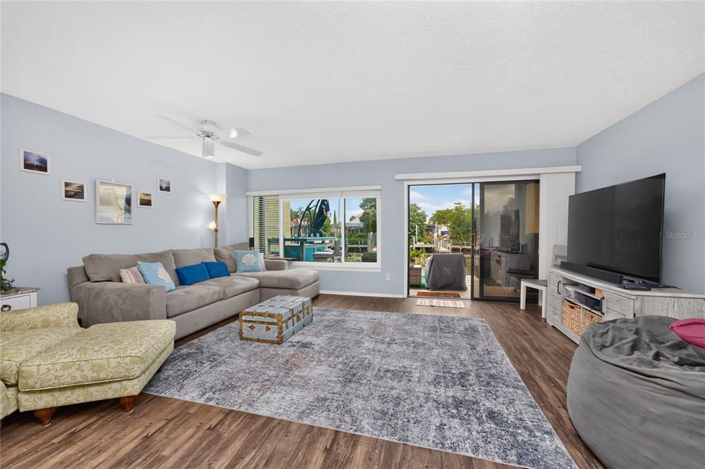 For Sale: $254,900 (3 beds, 2 baths, 2059 Square Feet)