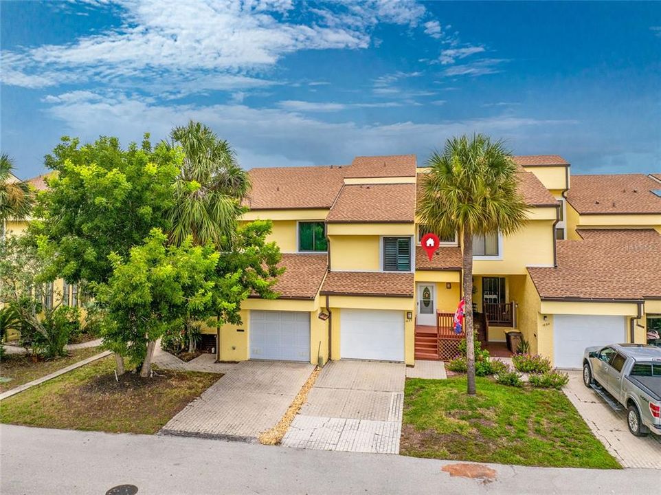 For Sale: $254,900 (3 beds, 2 baths, 2059 Square Feet)