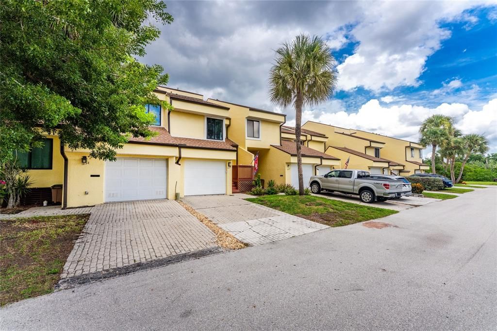 For Sale: $254,900 (3 beds, 2 baths, 2059 Square Feet)