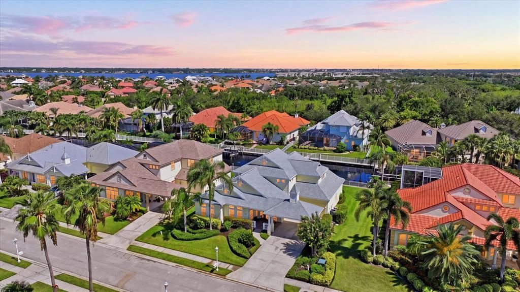 For Sale: $1,025,000 (4 beds, 3 baths, 3127 Square Feet)