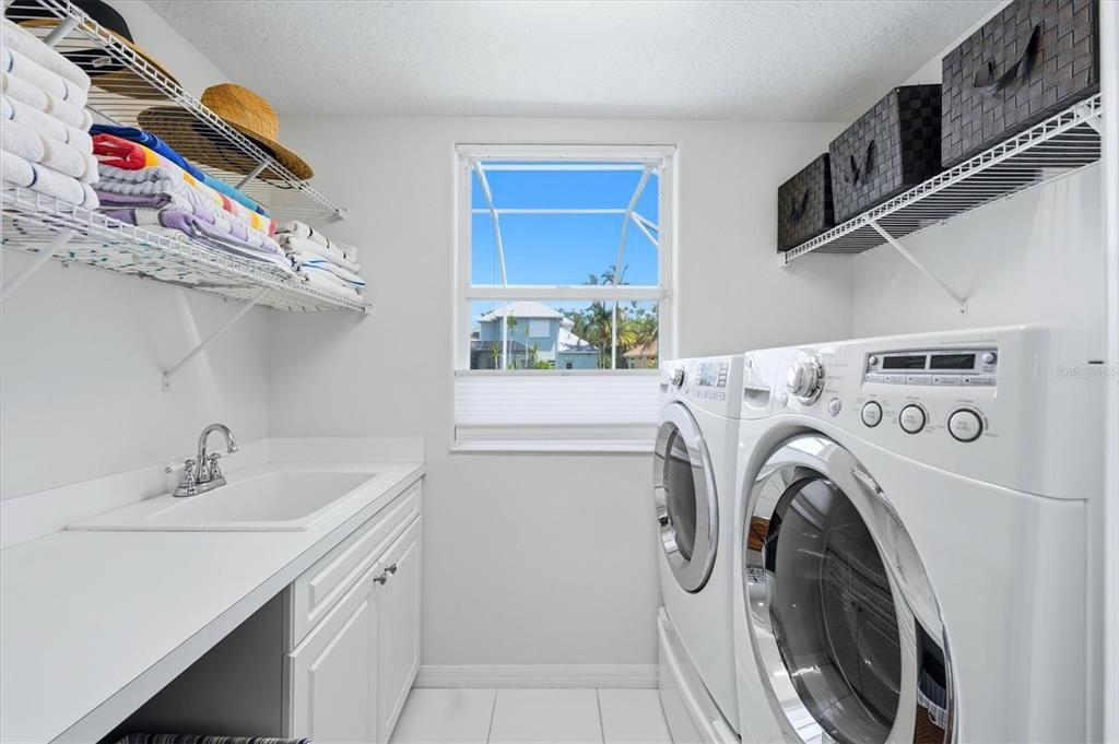 For Sale: $1,025,000 (4 beds, 3 baths, 3127 Square Feet)