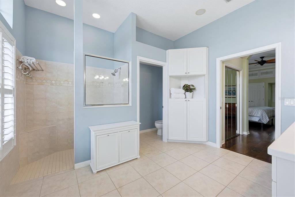 For Sale: $1,025,000 (4 beds, 3 baths, 3127 Square Feet)