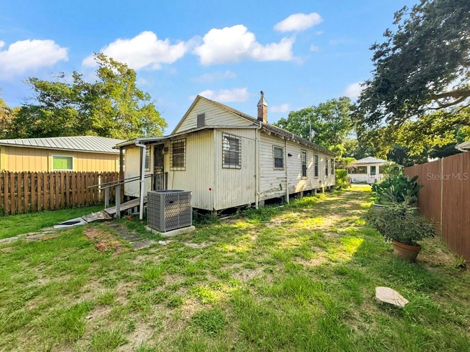 En Venta: $410,000 (2 camas, 1 baños, 1126 Pies cuadrados)
