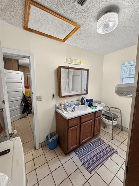 En Venta: $410,000 (2 camas, 1 baños, 1126 Pies cuadrados)