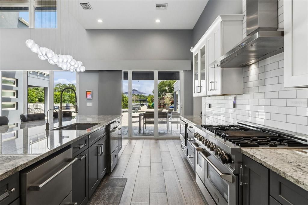 For Sale: $5,750,000 (5 beds, 4 baths, 6699 Square Feet)