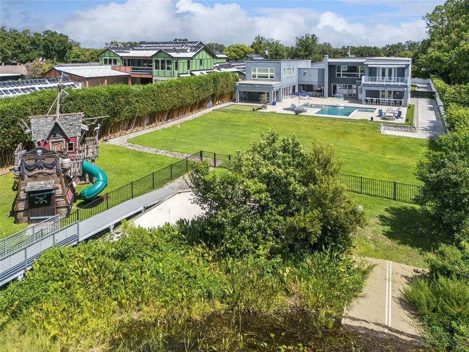 For Sale: $5,750,000 (5 beds, 4 baths, 6699 Square Feet)