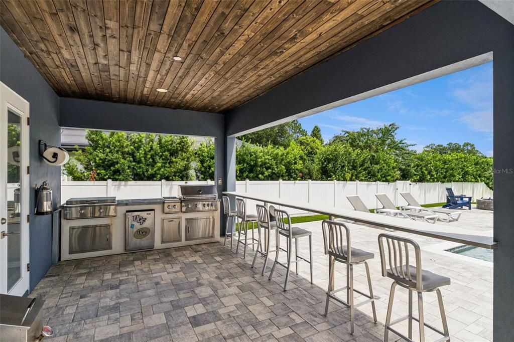 For Sale: $5,750,000 (5 beds, 4 baths, 6699 Square Feet)