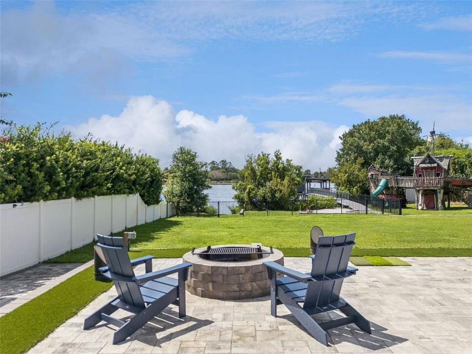 For Sale: $5,750,000 (5 beds, 4 baths, 6699 Square Feet)